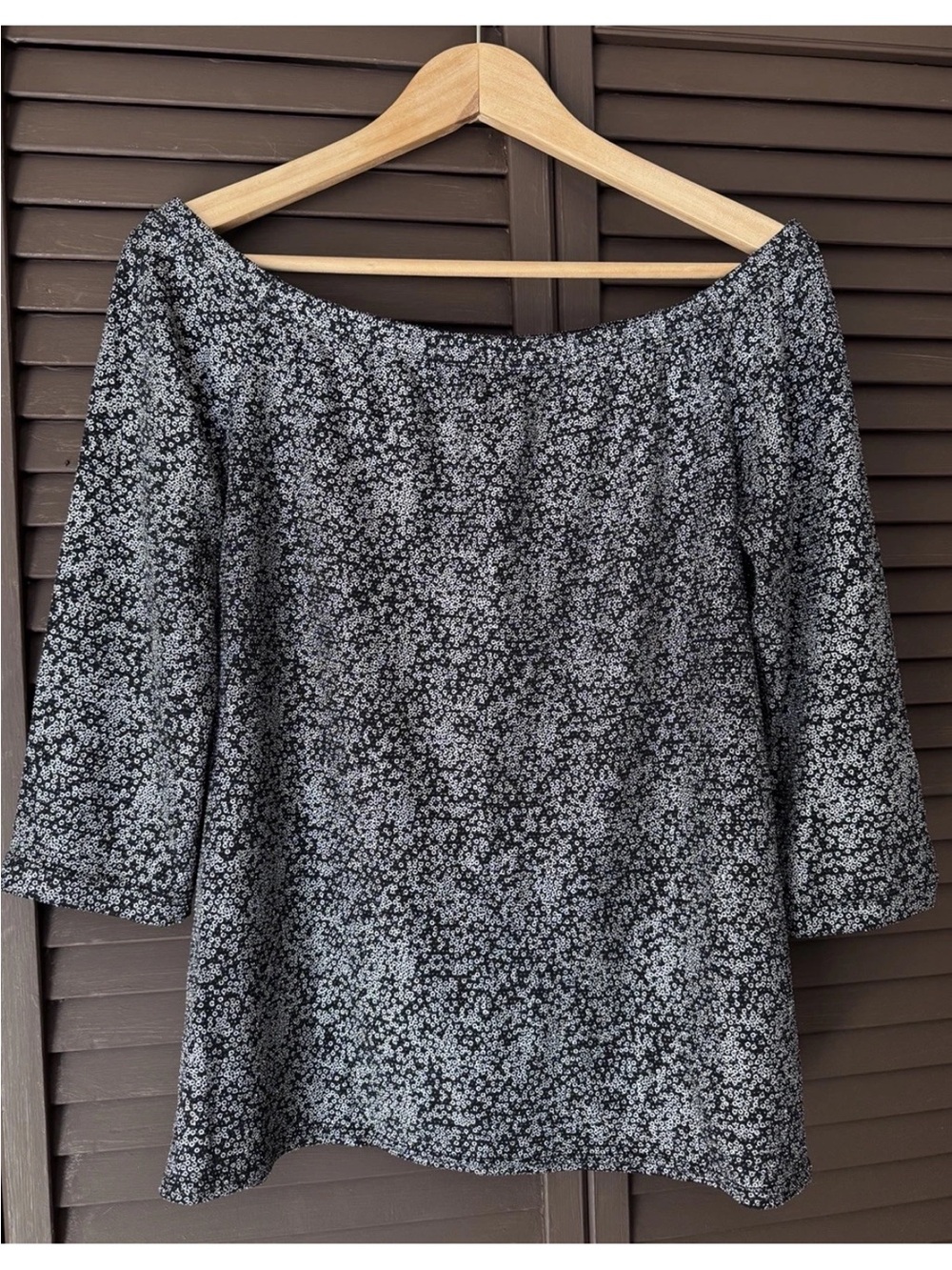 Peck & Peck Off-the-Shoulder Blouse Black Silver Geometric Metallic Size M